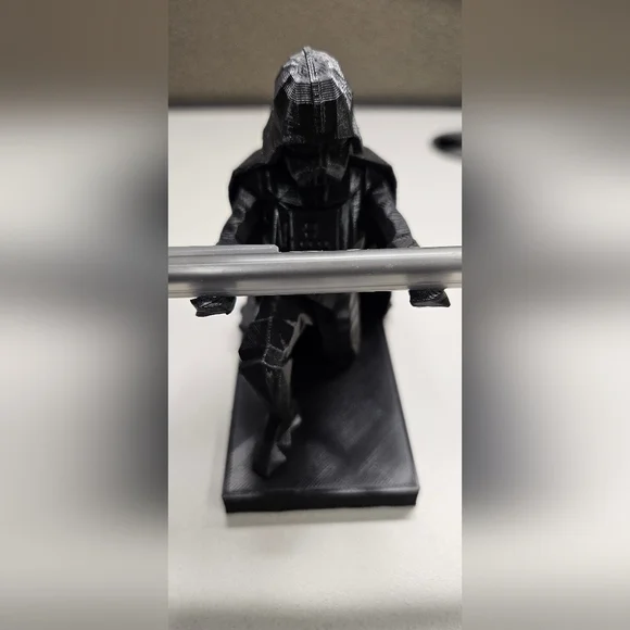 Darth Vader Pen/Cellphone holder - Picture 6 of 6